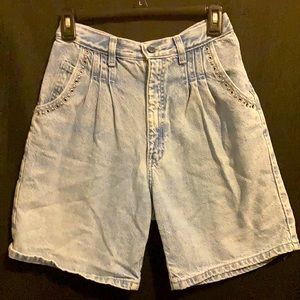 Vintage HighWasted Shorts Size 8